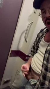 Was so horny this morning but i couldn t jerk off or i d be late for