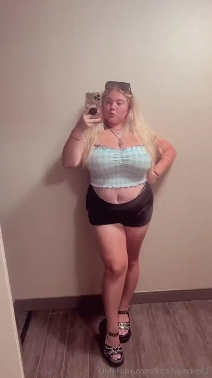 Spam of my outfit at the hotel like this post to see the next outfit i part 1 