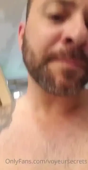 Had to rub one out quickly before people got my house for some 