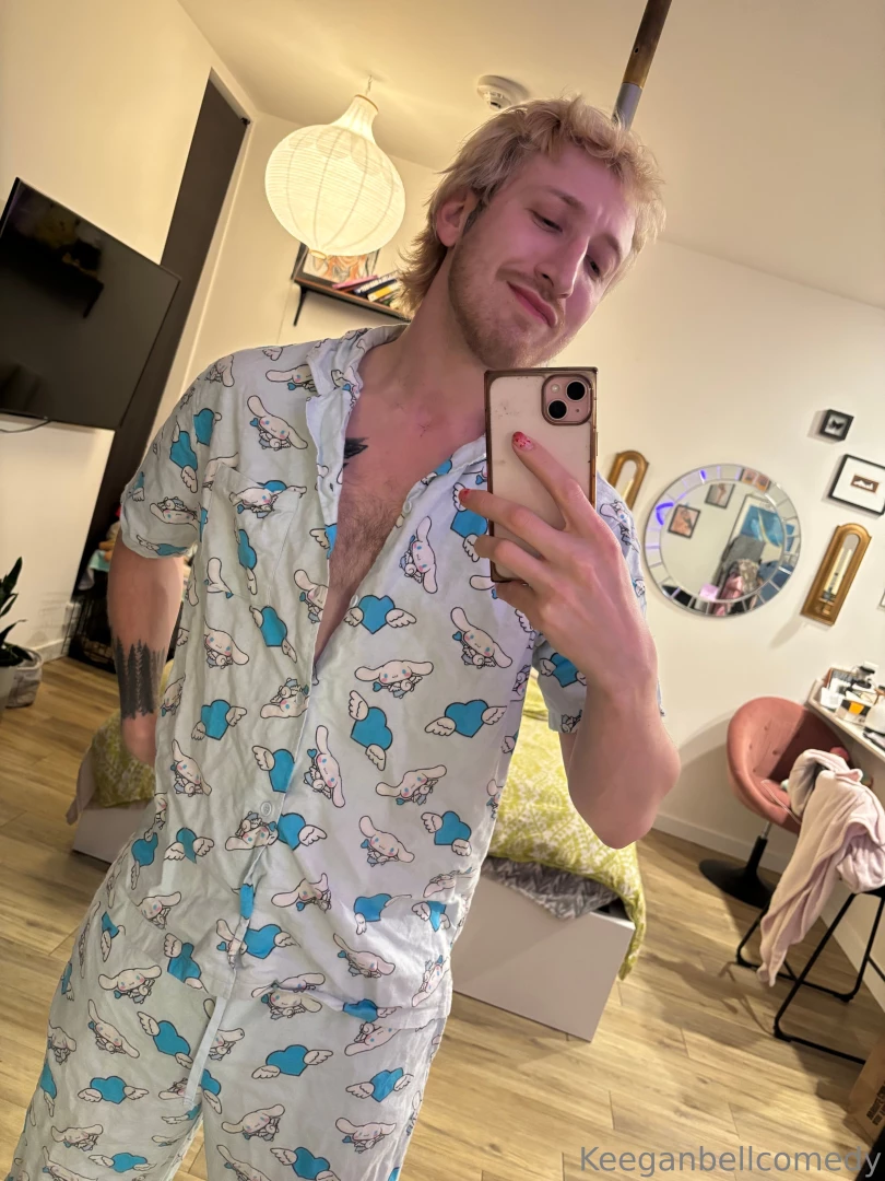 Showing off my cute lil booty in front of my full length mirror 