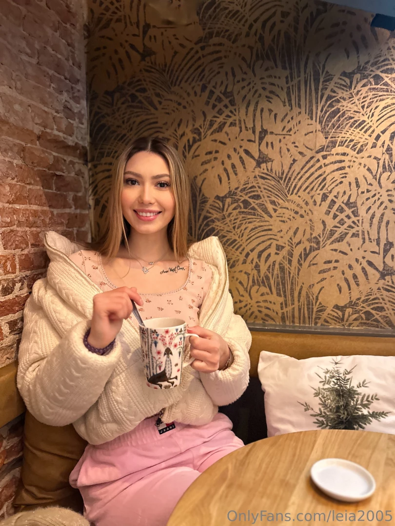 Having tea or coffee somewhere in the evening is something that can 