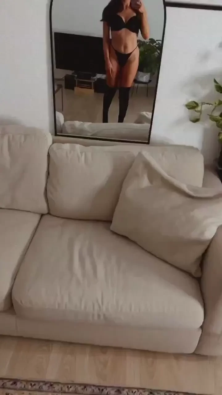 Shes a bad thing fine as hell thick as fuck 