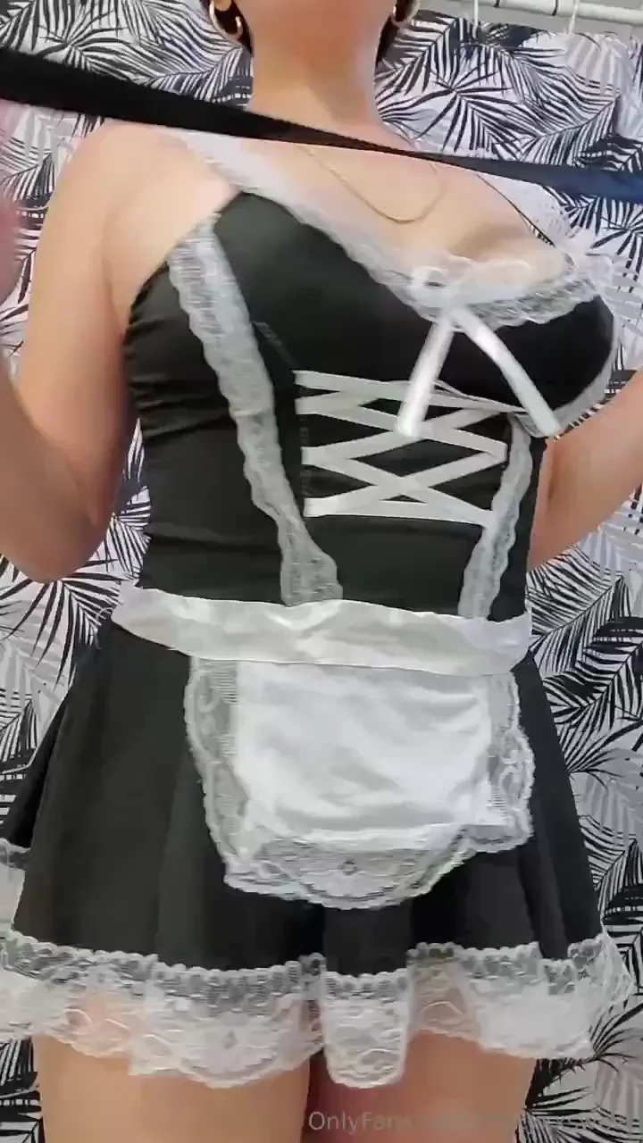 Light bondage for this little milk maid 