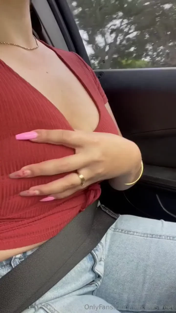 Making my way downtown flashing in the car 