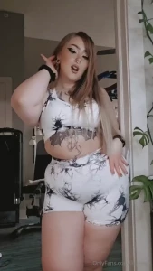 Totally feeling myself today have a lil dance i ll probably send this