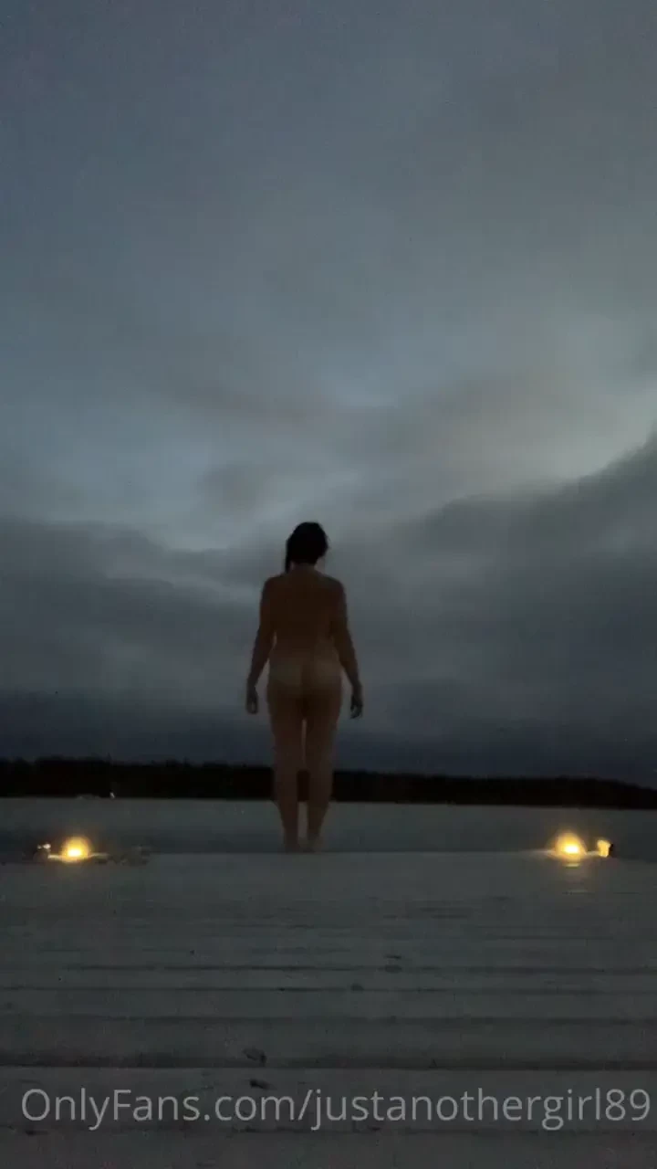 -5 celsius with a north wind i had been taken by boat over a chilly 