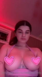 Look at my big bouncy tits yummy