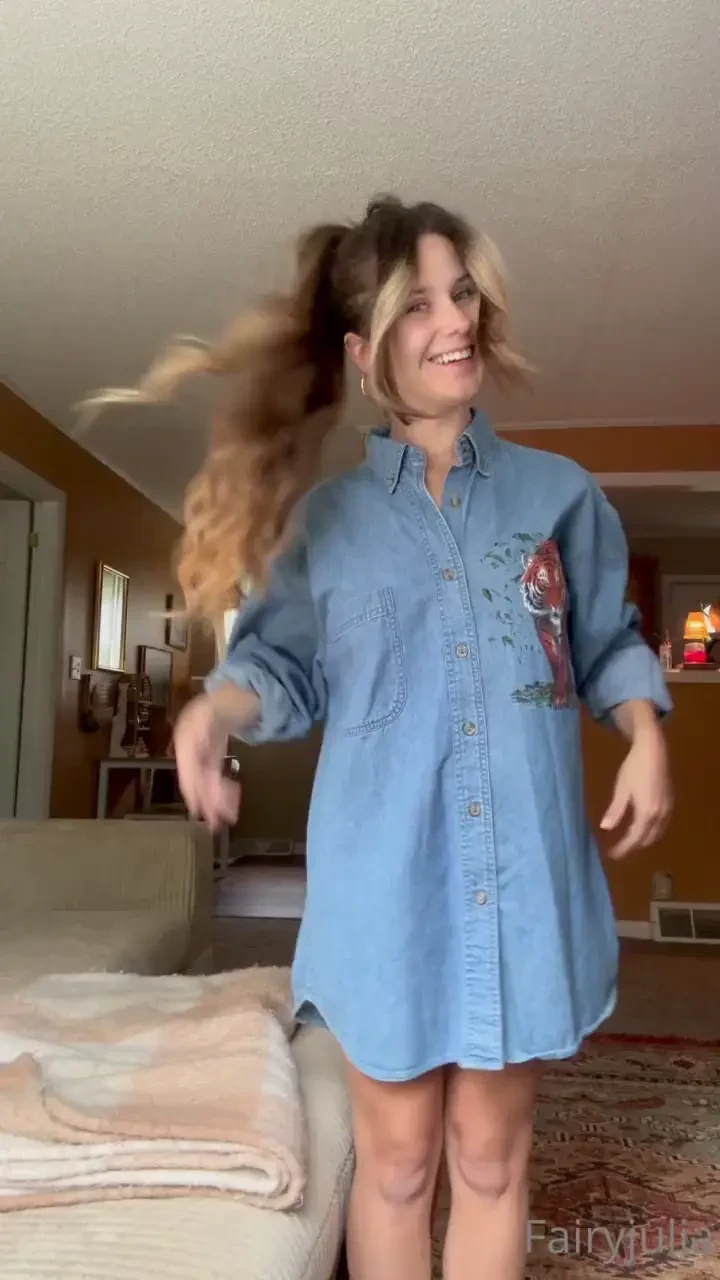 Sometimes i don t wear panties when i go out because i like the breeze 