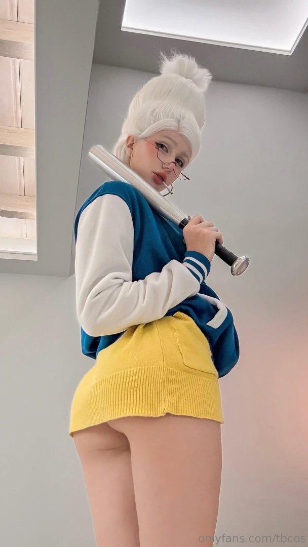 My seiko ayase cosplay gets you should dm me about it 