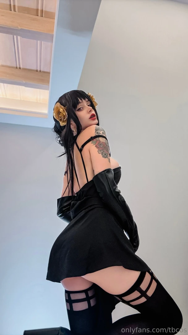 100 likes amp the next feed post will be 10x spicier 