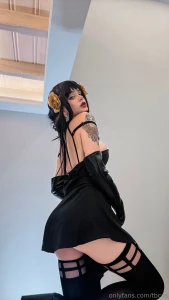 100 likes amp the next feed post will be 10x spicier