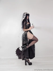 It s time to introduce you to the real osaragi blade in hand and a