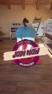 Tomorrow at 22h cest join my workout and sweat with me in a new set of