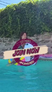 Tomorrow at 22h cest cool off in the pool with your favorite unicorn