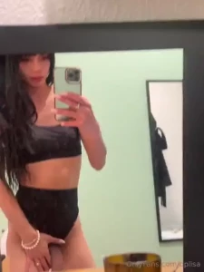 Swipe to see me meoww