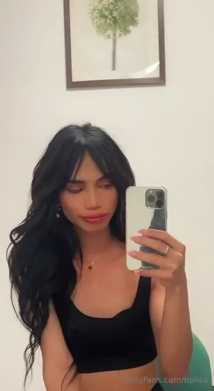 Roommate has one rule all gfs must sit on her cock yonioni 