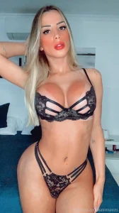 Wishing everyone a super sexy fun weekend passando pra desejar um fds part 2
