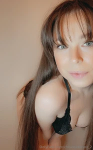 What should i wear to go get drinks with my girlfriends tonight