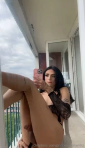 I keep checking my messages hoping it s you don t leave me hanging