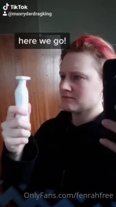 Showcasing me being weird those that are subscribed to me on my main