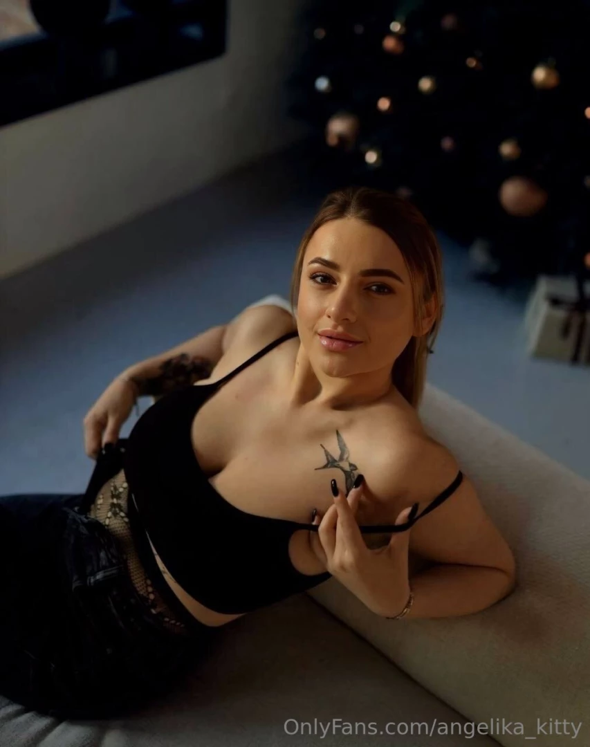 Winlovevip winlovevip this naughty petite girl winlovevip loves to part 82 