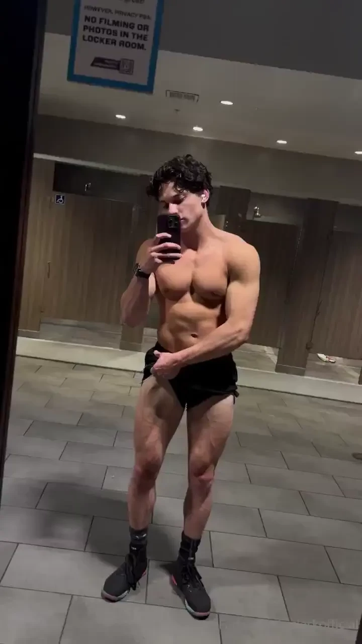 Quick peak in my pants while in the locker room 