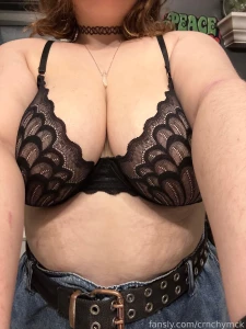 Do i look grabable still do i still look like you want to ravage my