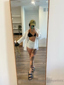Come see why my dms stay wet