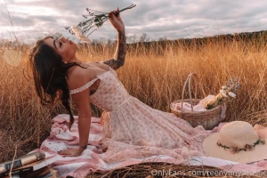 Felt like a lil fairy in the field today