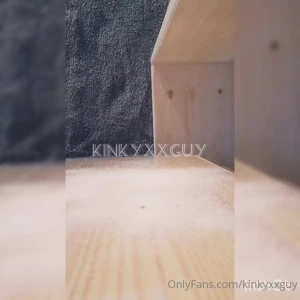 Mach deinen mund auf noch weiter muss ich erst mit einem mundspreizer