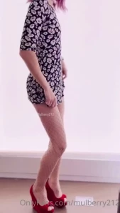 Quick strip tease for ya