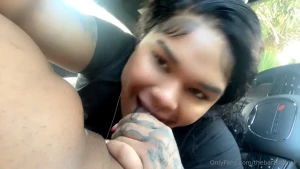 Sucking dick at the red light