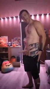 Summer s here in full swing and it s made me a bit bouncy wanna bounce