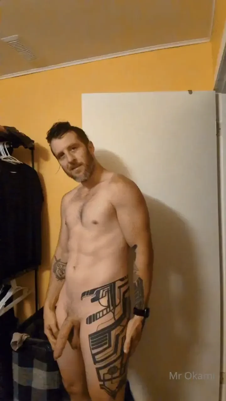 Here s your monday motivation coming in freshly showered and ready to 