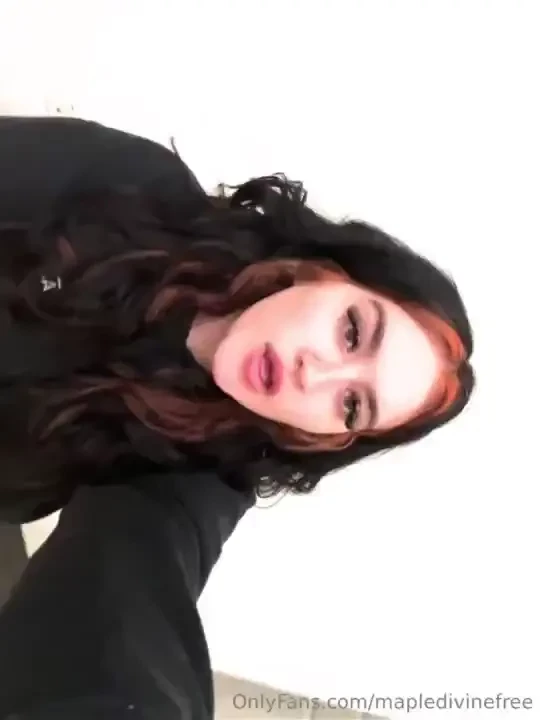 Doing dick rating reaction videos on my premium page mapledivine the 