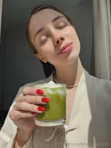 Hello this is my new favorite green tea he helps me recharge with