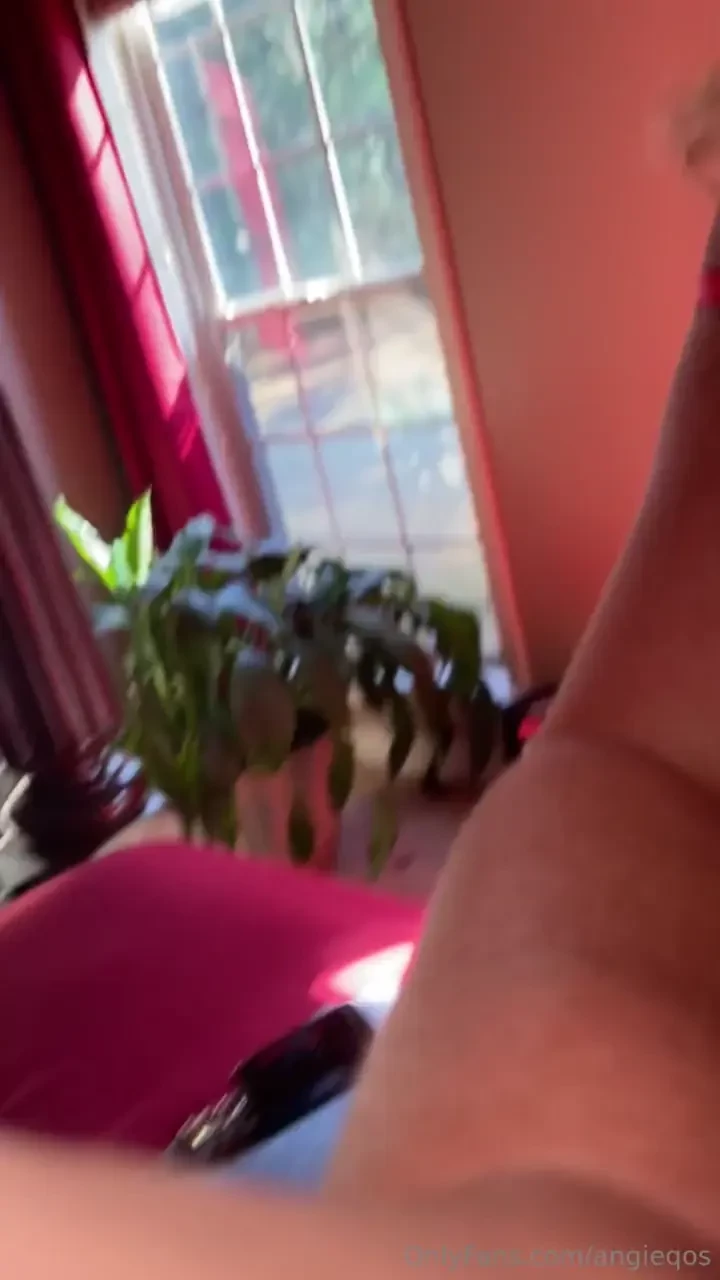 Tiny showing big daddy some respect 