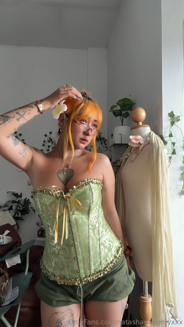 I made something just for your eyes wanna unwrap me 