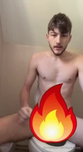 So much cum i can t even believe i nutted so much watch me jerk my