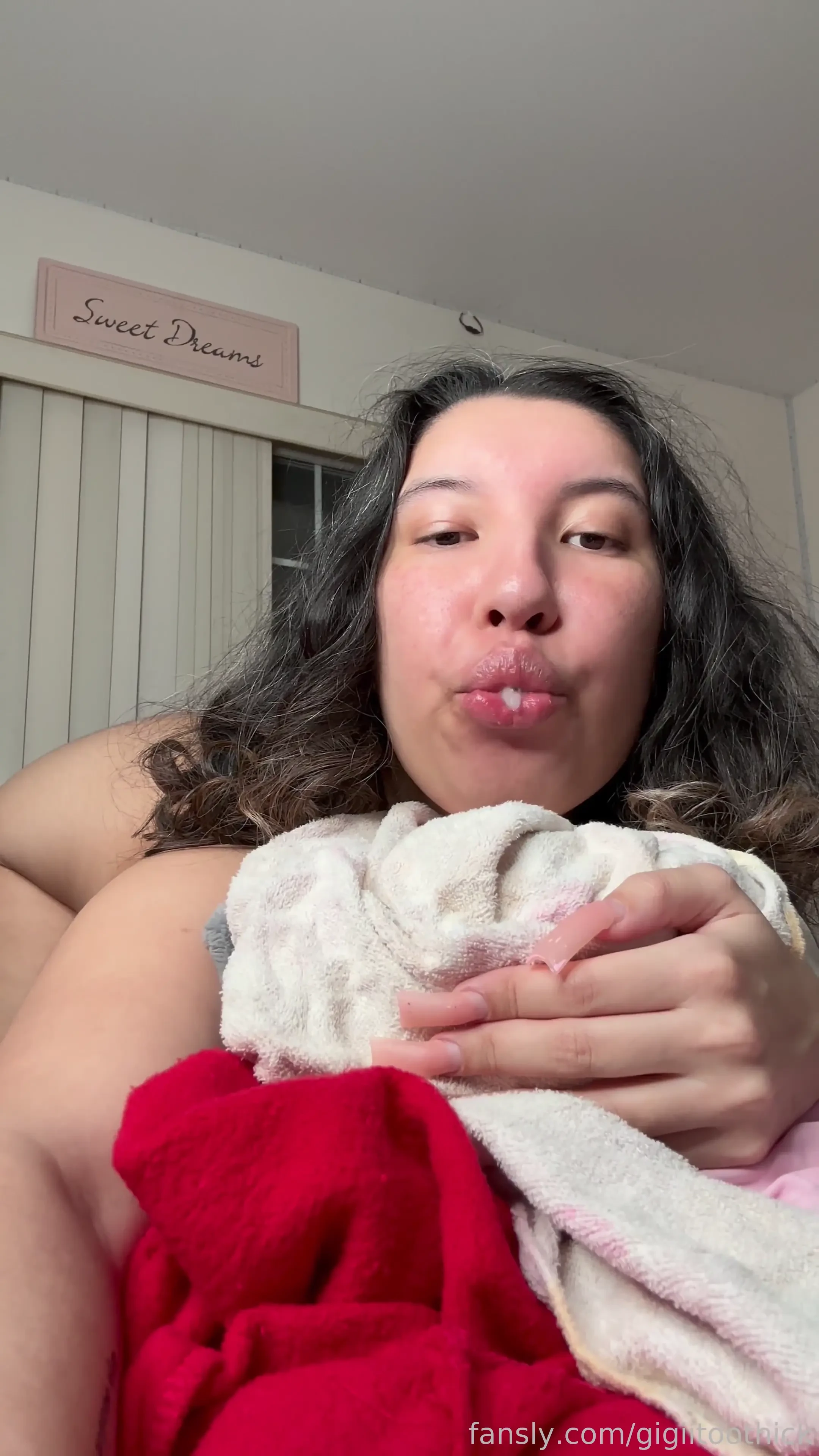 Spit play and twerking i hope you guys enjoy 