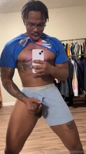 Look at that precum wanting to come out