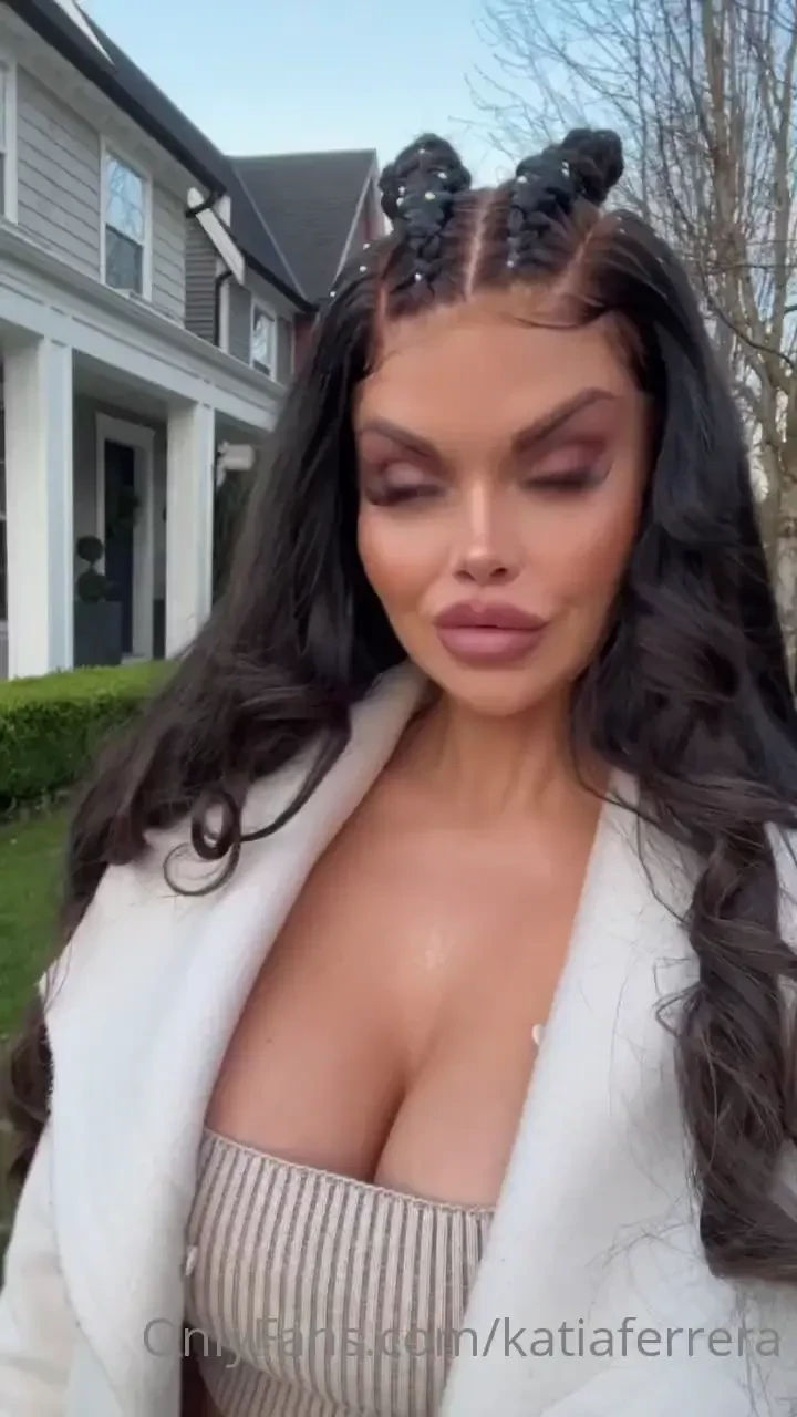 A little diff of a post this morning from my photo shoot yesterday for 