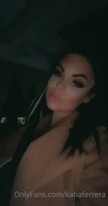 Hey boo what that tongue do