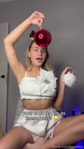 Looking for someone whose dick is as big as these balls russian