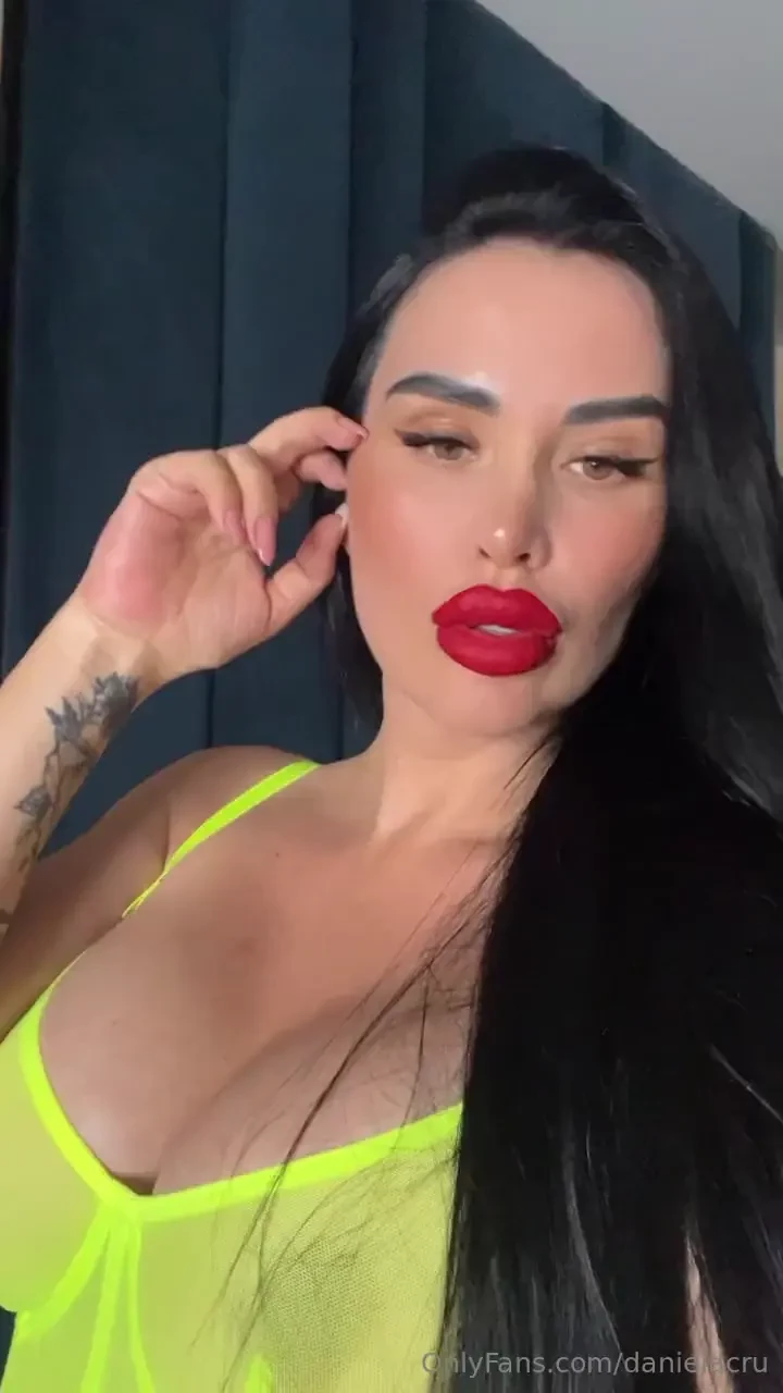 Te astept pe paginea mea vip baby https onlyfans com danielacrudu1 
