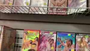 Messy public viewing room masturbation messy public viewing room