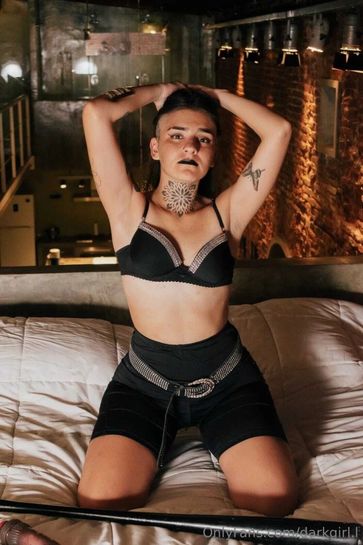 One goddess one commandment worship my armpits i know you want them 