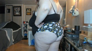 Getting on cam i will be on until about 6am est come say hiii part 1