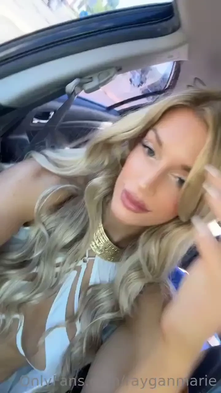 Headed to the shoot and tried something new with my makeup what do you 