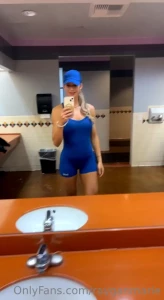 The boulder shoulder workout is complete ft the smurf outfit jk my